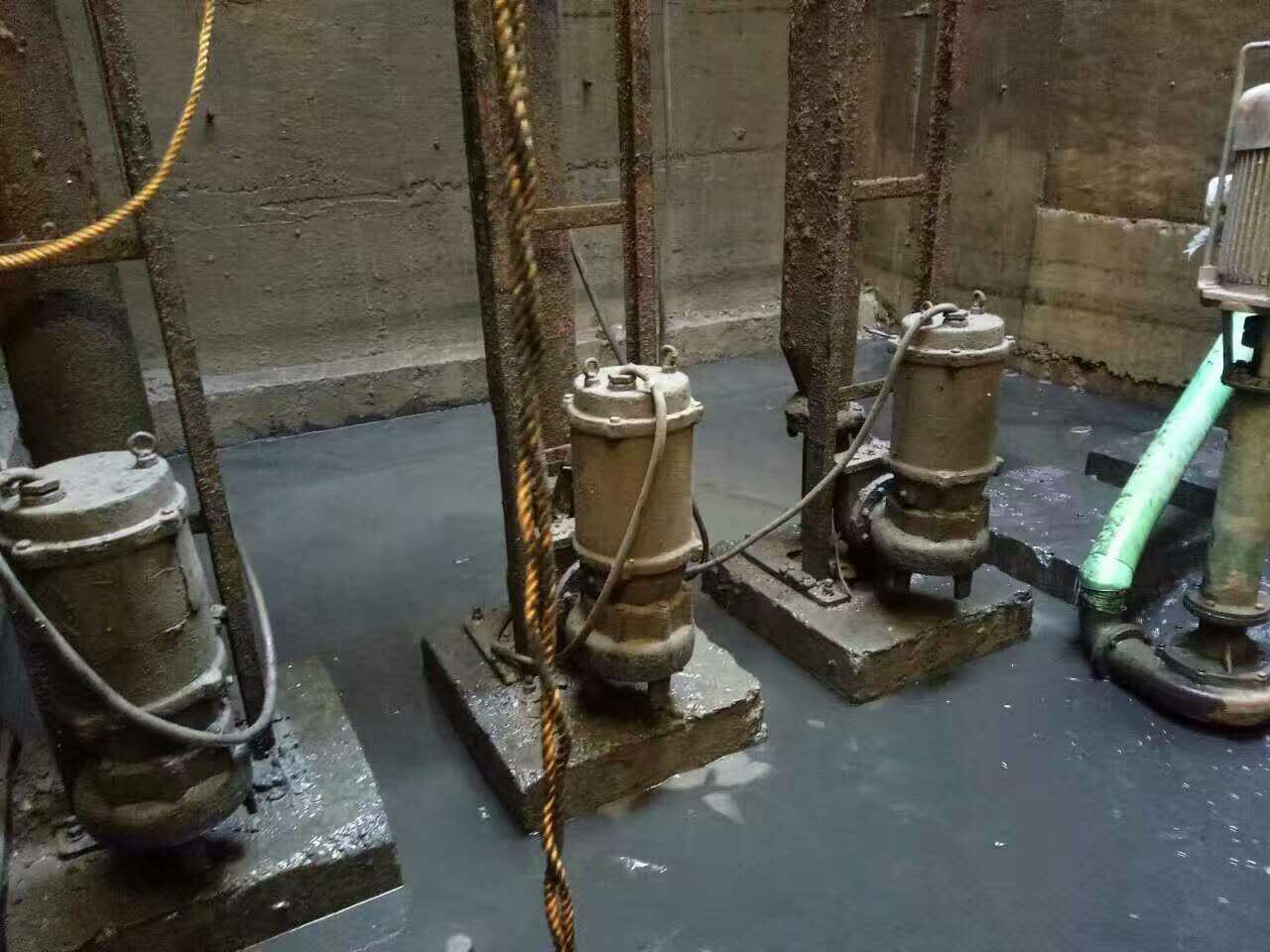 淳化污水池清理